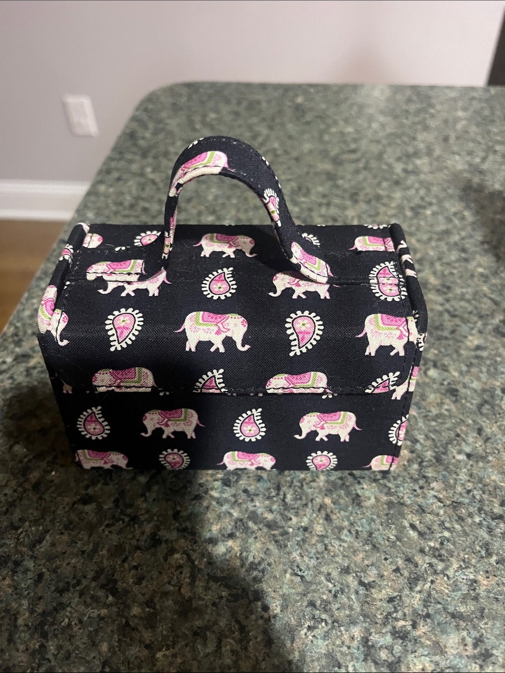 Vera Bradley Black Elephant Print jewelry Travel Case
